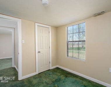 542 Mccartney Lane - Photo Thumbnail 20