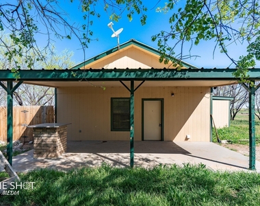 542 Mccartney Lane - Photo Thumbnail 2
