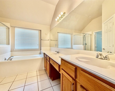 4611 Harvest Lane - Photo Thumbnail 22