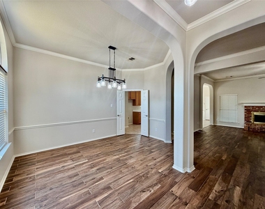 4611 Harvest Lane - Photo Thumbnail 4
