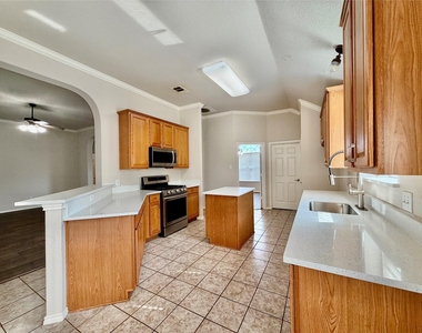 4611 Harvest Lane - Photo Thumbnail 13