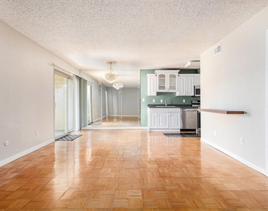 12806 Midway Road - Photo Thumbnail 11