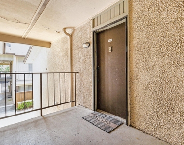 12806 Midway Road - Photo Thumbnail 3