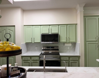 6301 Myrtlewood Circle W - Photo Thumbnail 23