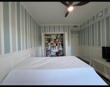 6301 Myrtlewood Circle W - Photo Thumbnail 11