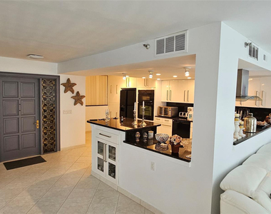 2575 S Ocean Boulevard - Photo Thumbnail 5