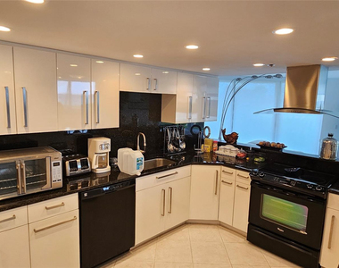 2575 S Ocean Boulevard - Photo Thumbnail 11