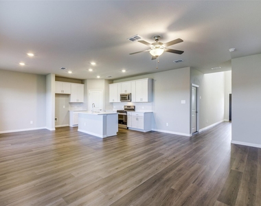 204 Travine Drive - Photo Thumbnail 6
