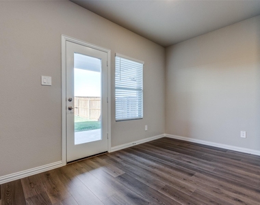 204 Travine Drive - Photo Thumbnail 12
