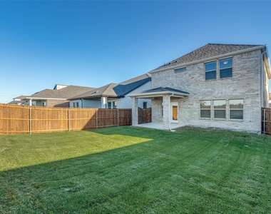 204 Travine Drive - Photo Thumbnail 24