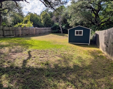 1701 Meridian Avenue - Photo Thumbnail 7