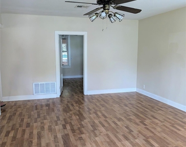 1701 Meridian Avenue - Photo Thumbnail 5