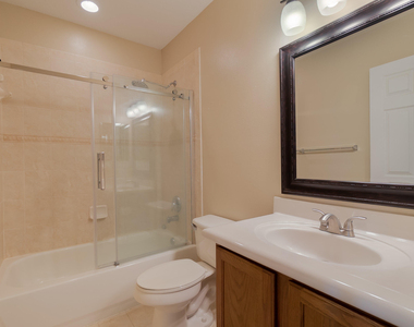 2146 Oakmont Drive - Photo Thumbnail 18
