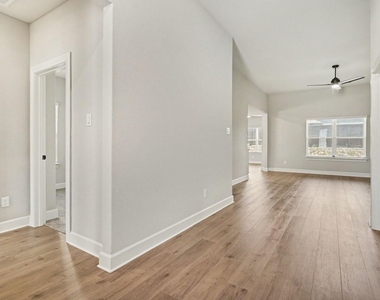 1109 Costa Vista Trail - Photo Thumbnail 4