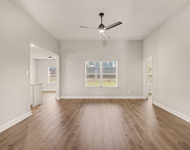 1109 Costa Vista Trail - Photo Thumbnail 7