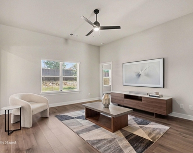 1109 Costa Vista Trail - Photo Thumbnail 5