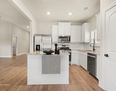 1109 Costa Vista Trail - Photo Thumbnail 12