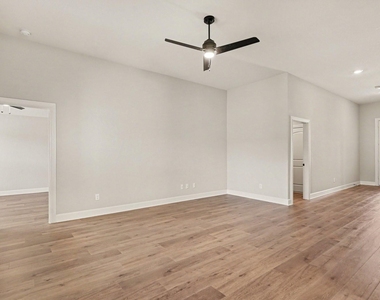 1109 Costa Vista Trail - Photo Thumbnail 3