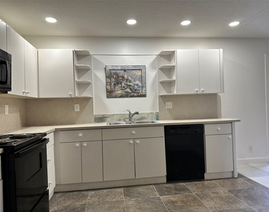 1905 Sw 86th Avenue - Photo Thumbnail 2