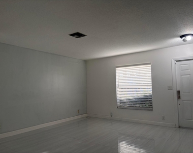 1905 Sw 86th Avenue - Photo Thumbnail 18