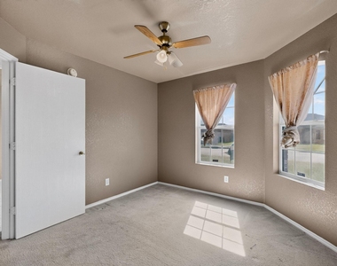 5201 Holster Drive - Photo Thumbnail 15
