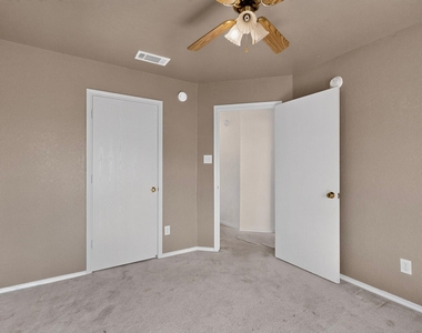 5201 Holster Drive - Photo Thumbnail 16