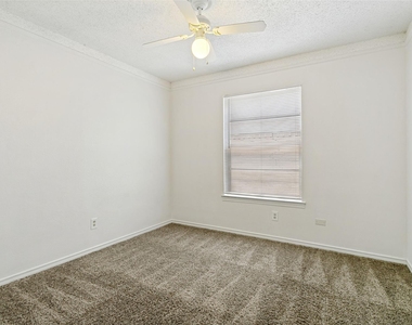 5133 Susan Lee Lane - Photo Thumbnail 8