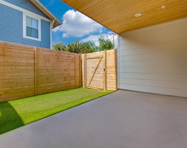 4718 Bryan Street - Photo Thumbnail 11