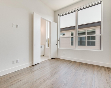 4718 Bryan Street - Photo Thumbnail 9