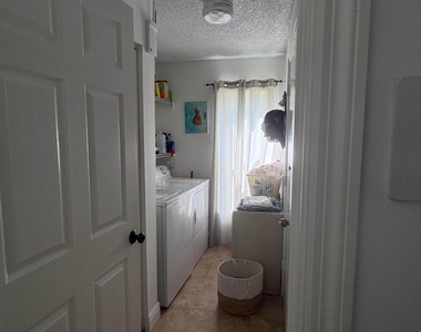 1604 Rosewood Way - Photo Thumbnail 22