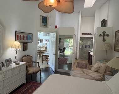 1604 Rosewood Way - Photo Thumbnail 2