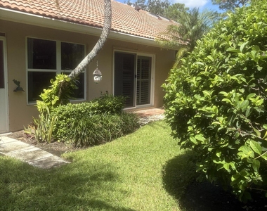 1604 Rosewood Way - Photo Thumbnail 13