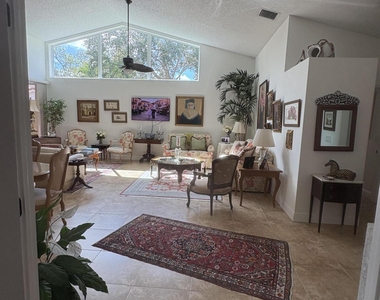 1604 Rosewood Way - Photo Thumbnail 16