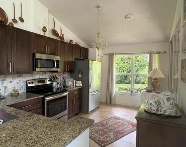 1604 Rosewood Way - Photo Thumbnail 21
