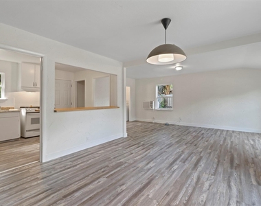 1415 Snyder Street - Photo Thumbnail 2