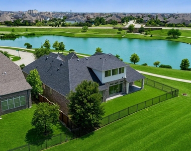 4550 Honeyvine Lane - Photo Thumbnail 28