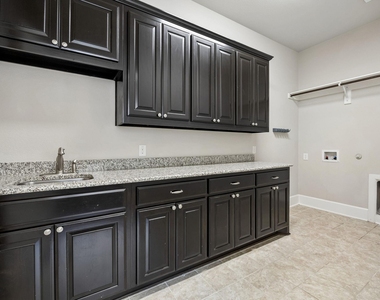 4550 Honeyvine Lane - Photo Thumbnail 22