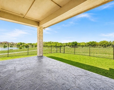 4550 Honeyvine Lane - Photo Thumbnail 27
