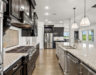 4550 Honeyvine Lane - Photo Thumbnail 9
