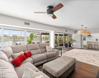 6106 Royal Poinciana Lane - Photo Thumbnail 15