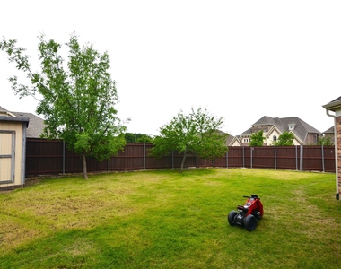 700 Addie Lane - Photo Thumbnail 29