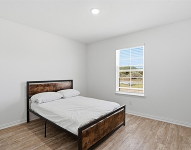 3809 Pine Road - Photo Thumbnail 3