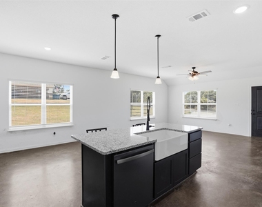 3809 Pine Road - Photo Thumbnail 11