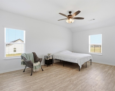 3809 Pine Road - Photo Thumbnail 14
