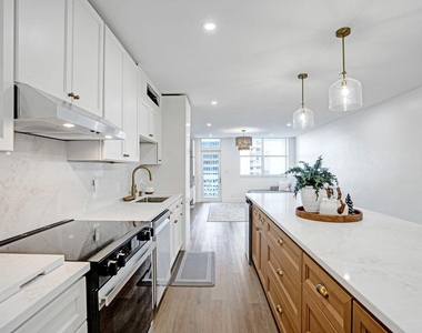 4250 Galt Ocean Drive - Photo Thumbnail 6