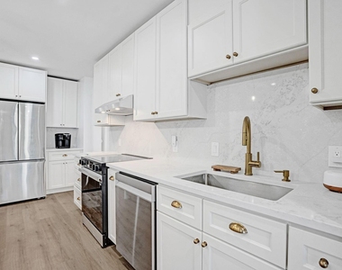 4250 Galt Ocean Drive - Photo Thumbnail 7