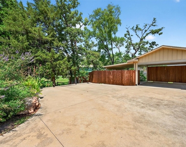 100 Kiowa Drive S - Photo Thumbnail 11