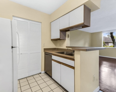 3985 W Mcnab Road - Photo Thumbnail 8