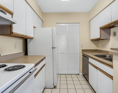 3985 W Mcnab Road - Photo Thumbnail 7