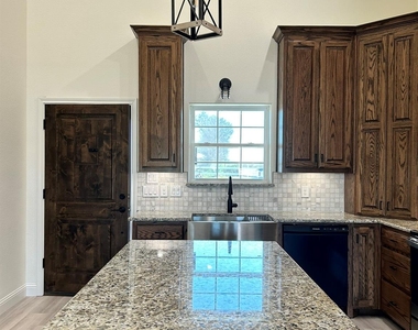 483 Rs County Road 1605 - Photo Thumbnail 2